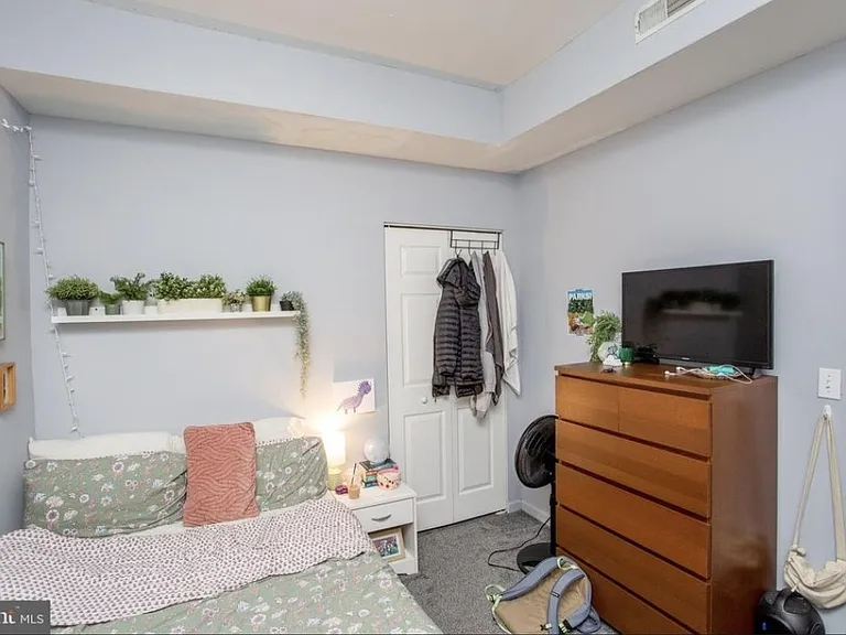 1814 N Bouvier St — Photo 10