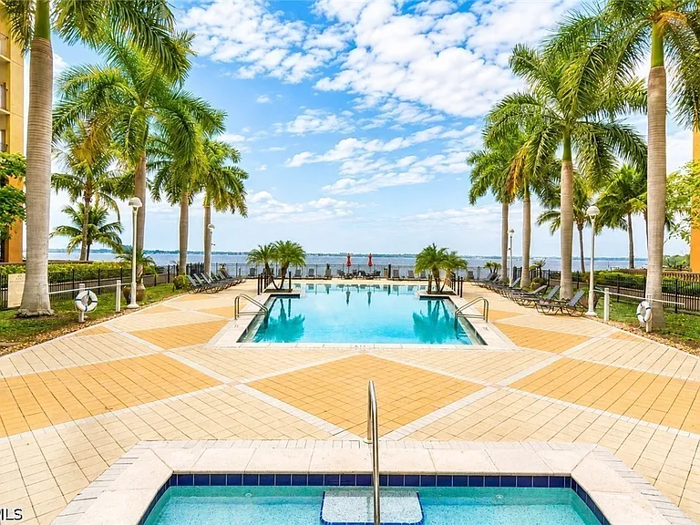 2825 Palm Beach Blvd #218 — Photo 16