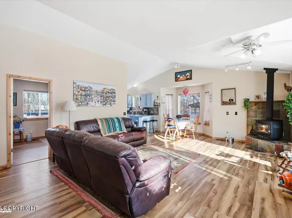 8791 E Times Square Ct, Palmer, AK 99645