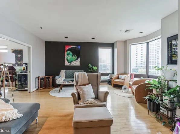 10 E Lee St #1-1-909, Baltimore, MD 21202