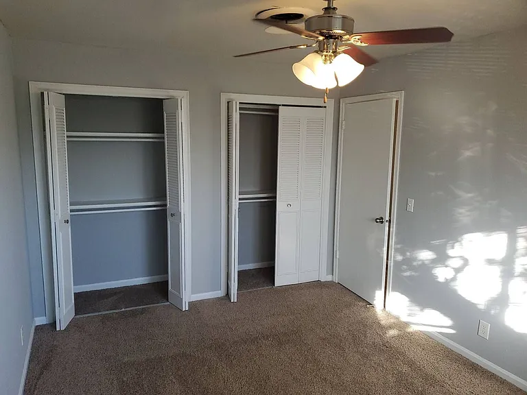Stratford East Apartments — Photo 70