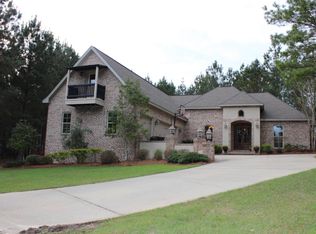 10 Pika Ln, Hattiesburg, MS 39402