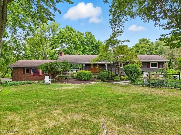763 Willow Lake Dr, Northfield, OH 44067