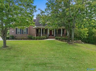 11001 Mathis Mountain Rd SE, Huntsville, AL 35803