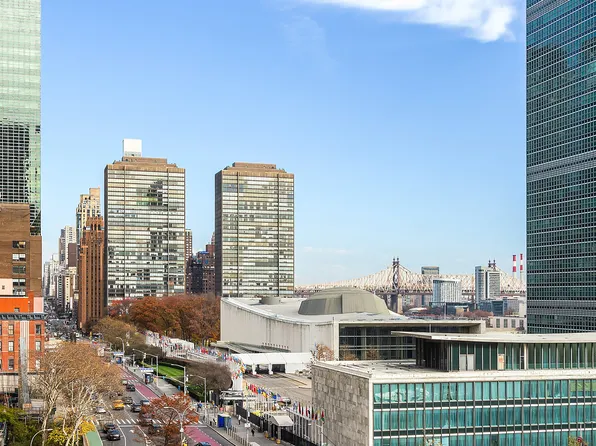 5 Tudor City Place image 7 of 16