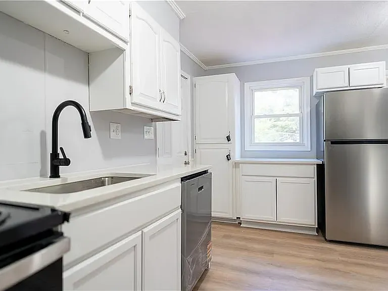 400 N Morse Ave — Photo 4