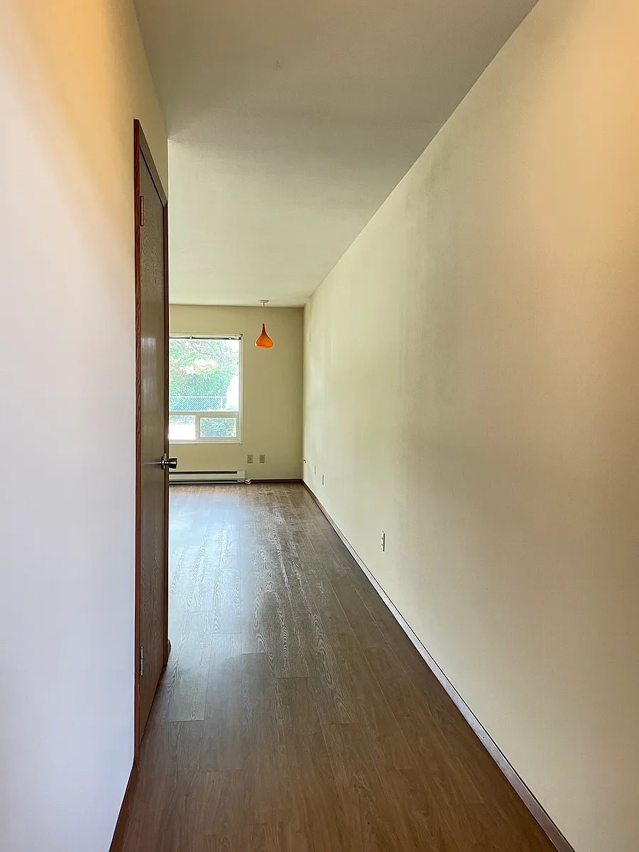 Building Photo - 540 Williams Ave N #3