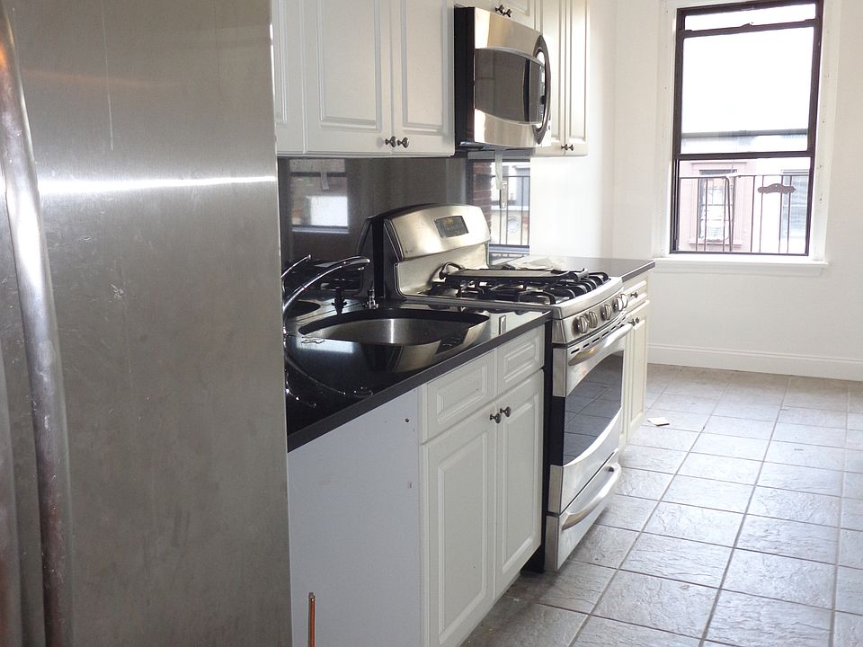 2nd image of 120 E 89th St APT 6d
