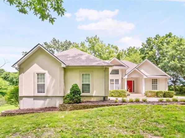 7411 S Arnett Rd, Grain Valley, MO 64029