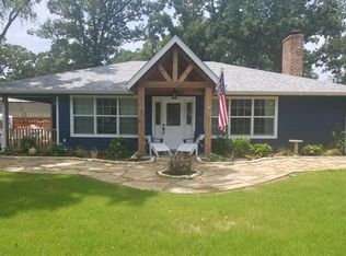 2906 N Shore Dr, Bonham, TX 75418