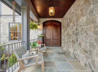 2311 N Albemarle St, Arlington, VA 22207