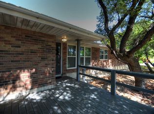 607 E Lane Dr, Kerrville, TX 78028