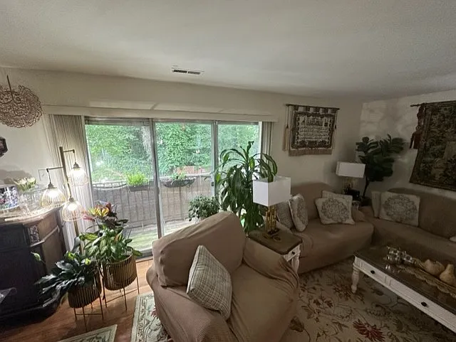 3850 Persimmon Cir — Photo 4