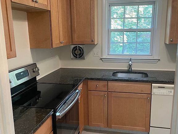 3rd image of 9 Grandview Dr #47C