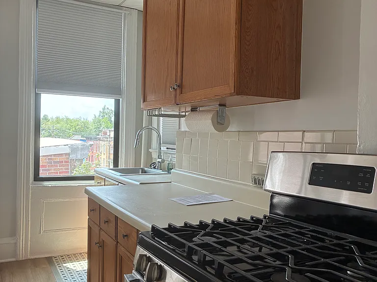 136 Coles St #2 — Photo 21