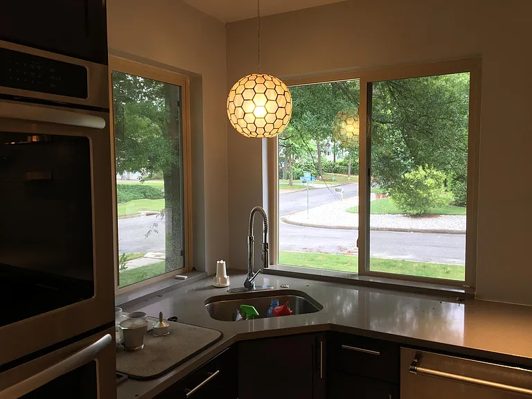 7301 Glenroie Ave — Photo 40