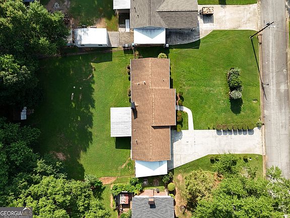 5th image of 4110 Cedar Ridge Rd