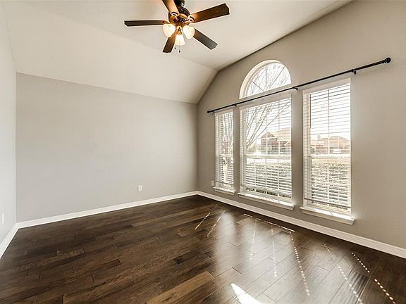 4th image of 6401 Hill Valley Ct