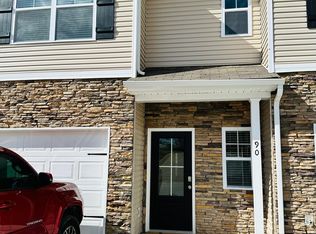 90 Moon Rock Ct, Johnson City, TN 37615