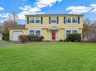 30 Harrison Ave, Bellport, NY 11713