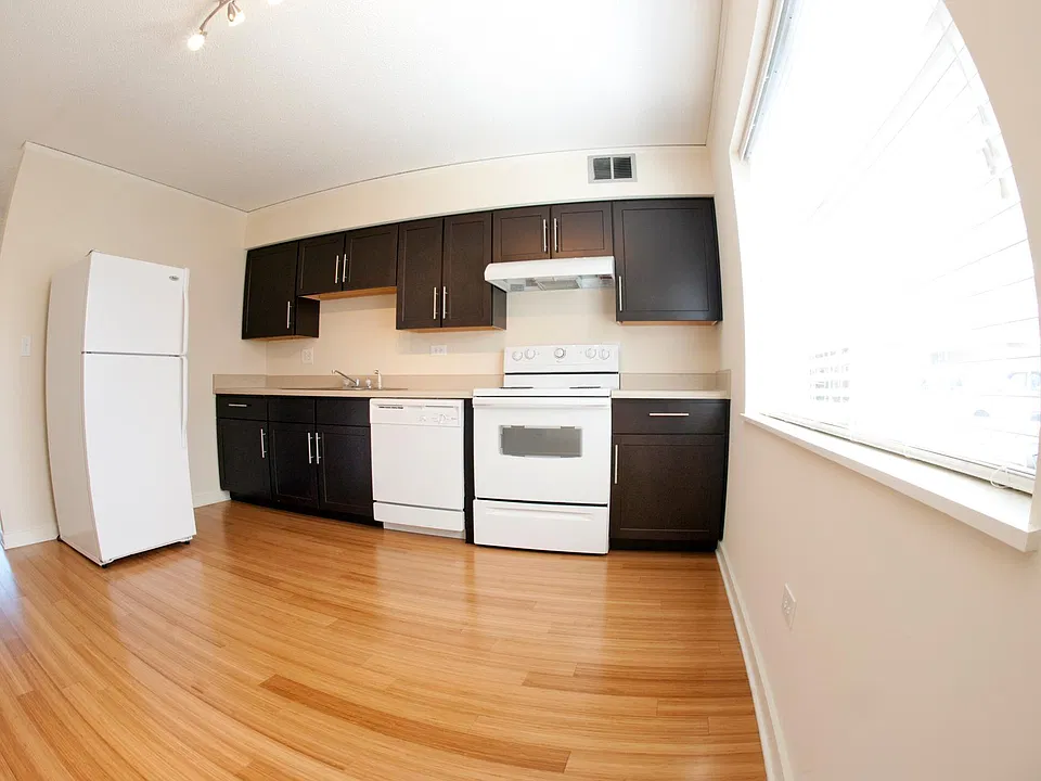 515 Whitfield St