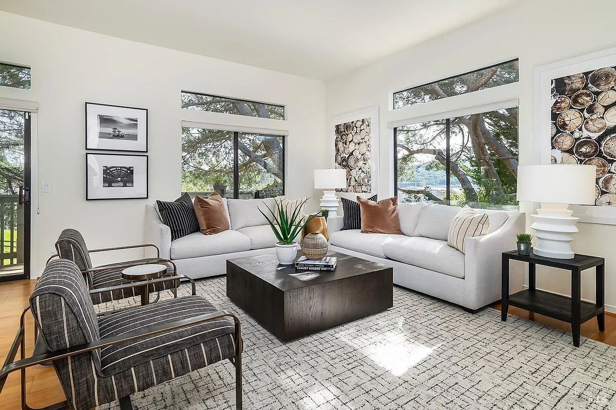 55 Eucalyptus Knoll Street photo 1