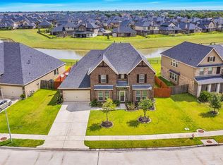9507 Wheatfield Ln, Rosenberg, TX 77469