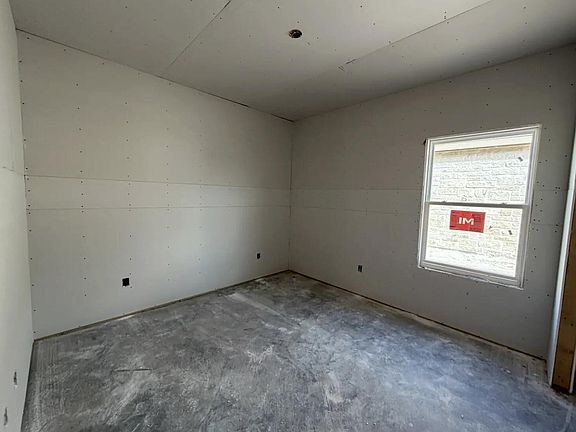 2nd image of 3013 Cedarhill Dr
