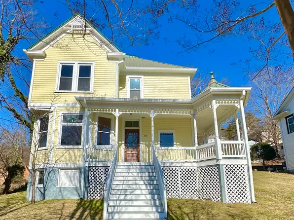 116 Alleghany St, Clifton Forge, VA 24422