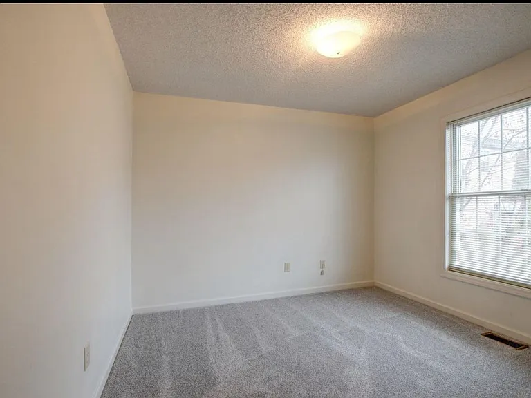 894 E Sherwood Hills Dr #1 — Photo 11