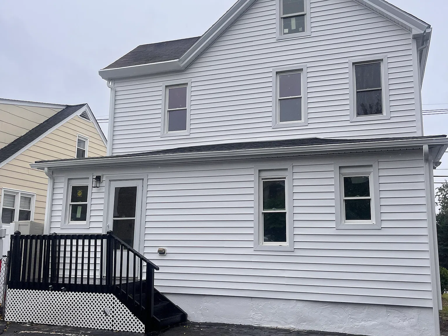 3 bed, 1900 sqft, $5,400 — Photo 3