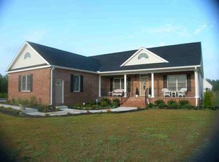 201 Orchard Cove Rd, Locust Hill, VA 23092