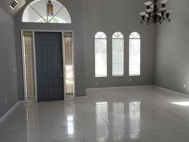 8686 Pegasus Dr — Photo 22