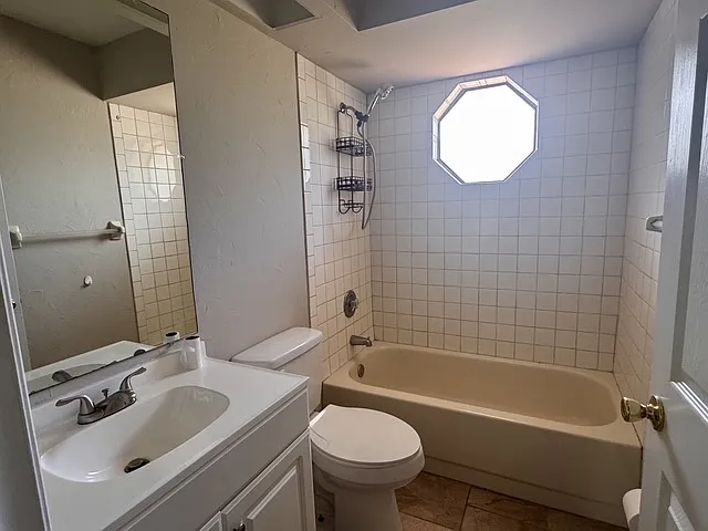 12584 Wedgefield Dr — Photo 10