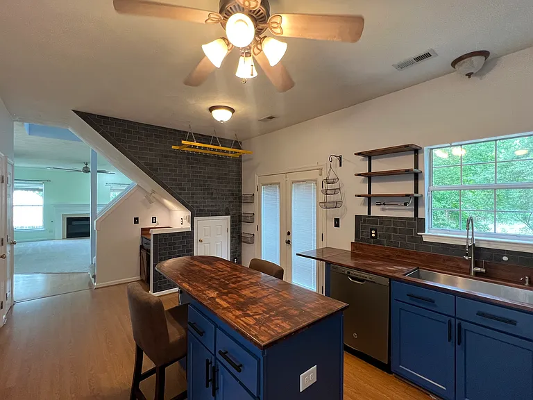 6206 Winthrope Dr — Photo 10