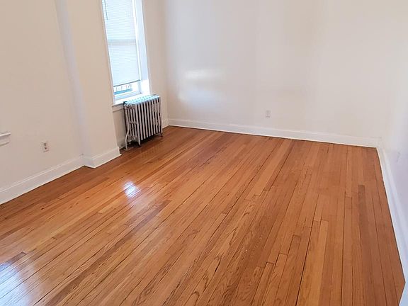 5th image of 33 Kensington Ave #D6
