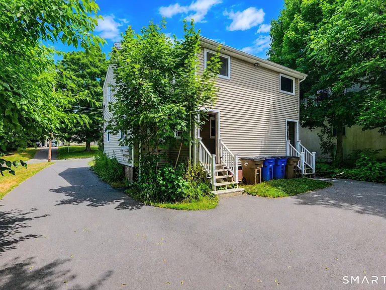 10 Grant St #1 — Photo 17
