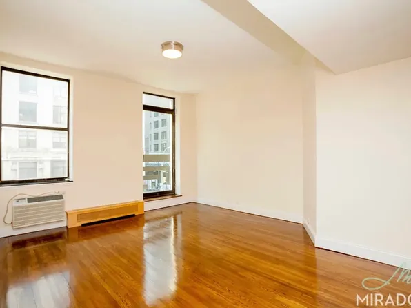 455 Park Avenue South image 1 of 4