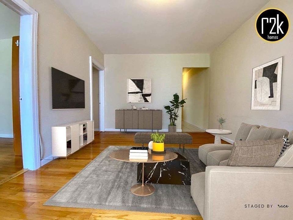 1st image of 3138 35th St APT 2