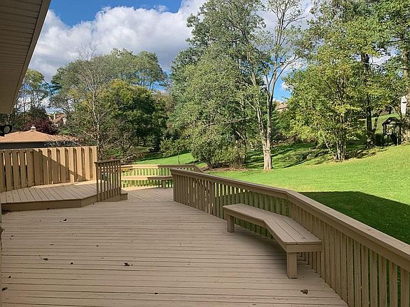 3rd image of 22 Mc Coord Woods Dr