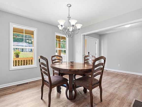 5th image of 341 Birchwood Farms Ln