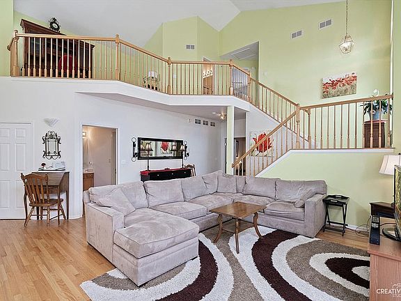 4th image of 1612 Fairfax Ln