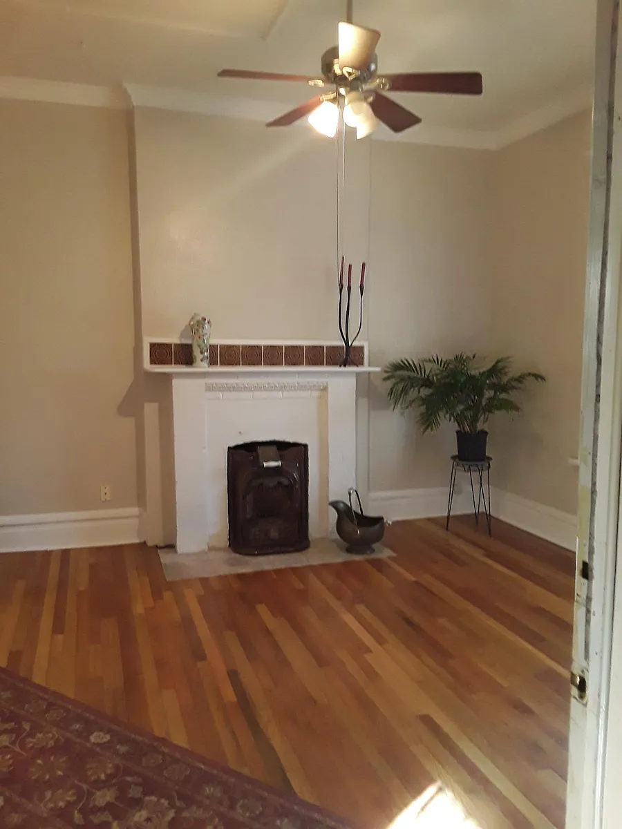 Building Photo - 1567 Vine St #1