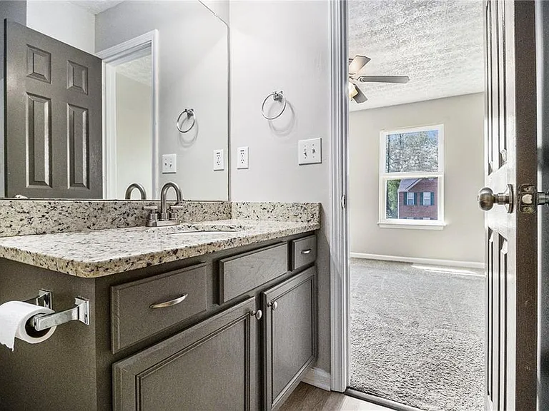 89 Bridge View Dr — Photo 15