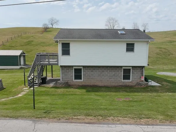 454 Old Airport Rd, Chilhowie, VA 24319