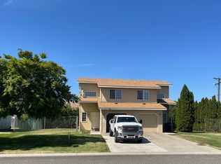 3401 Cascade Loop #B, Yakima, WA 98902