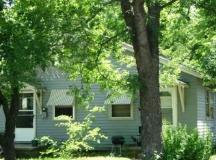 1710 SW Washburn Ave, Topeka, KS 66604