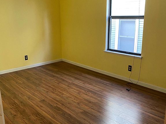 5th image of 1419 East St