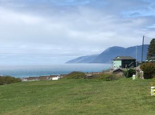 79 Sea View Rd, Whitethorn, CA 95589