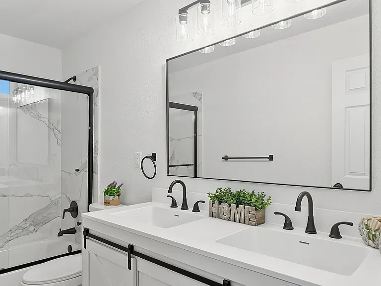 139 Glacier Ct — Photo 10